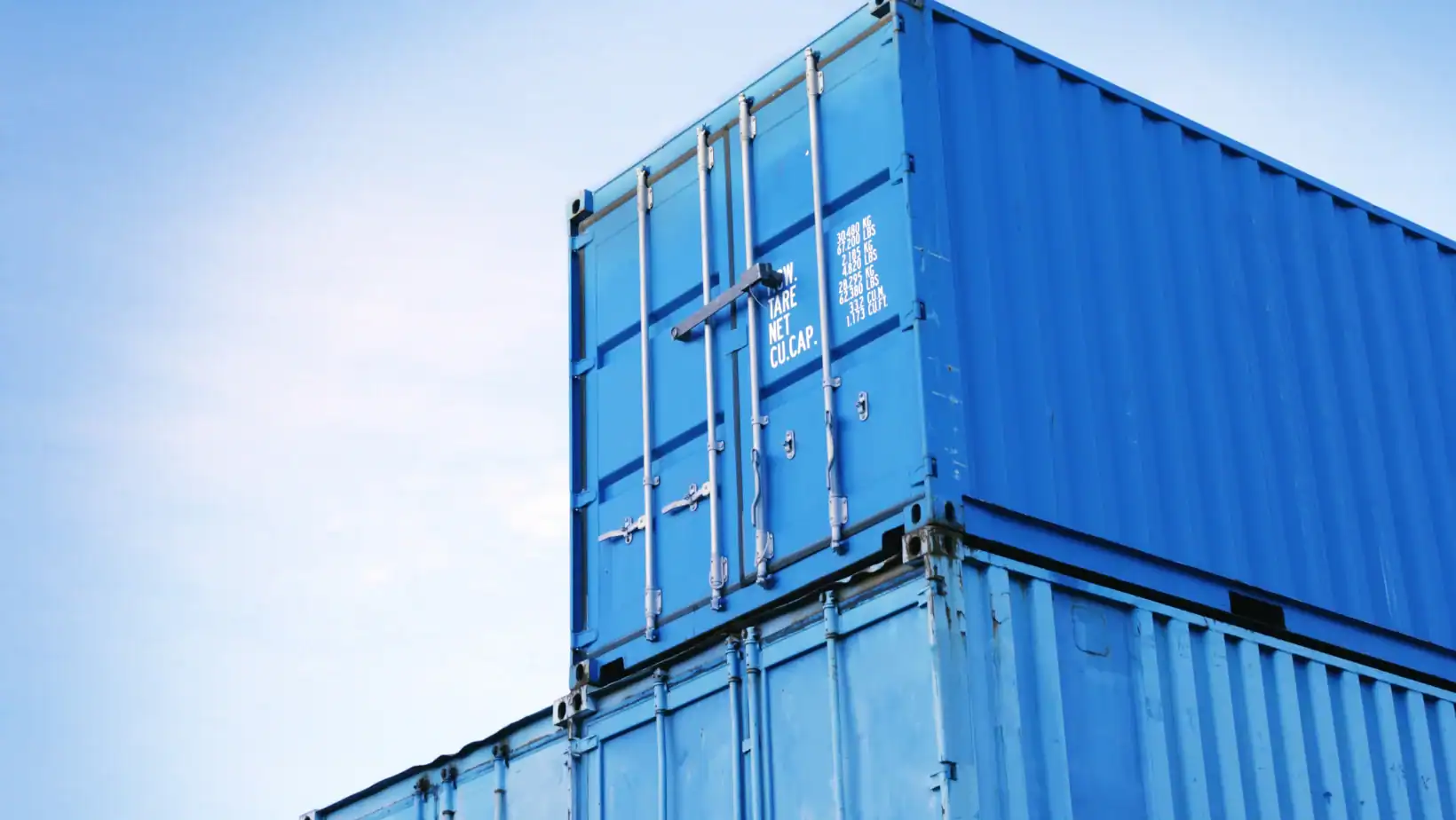 how much to move a shipping container​